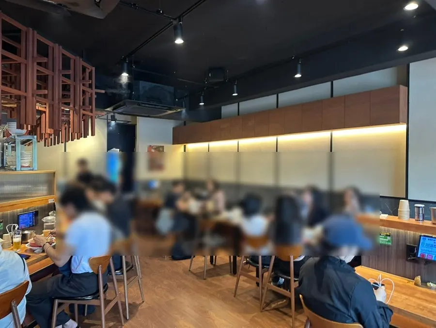 Seating and atmosphere at Mentsuru Children's Grand Park Branch