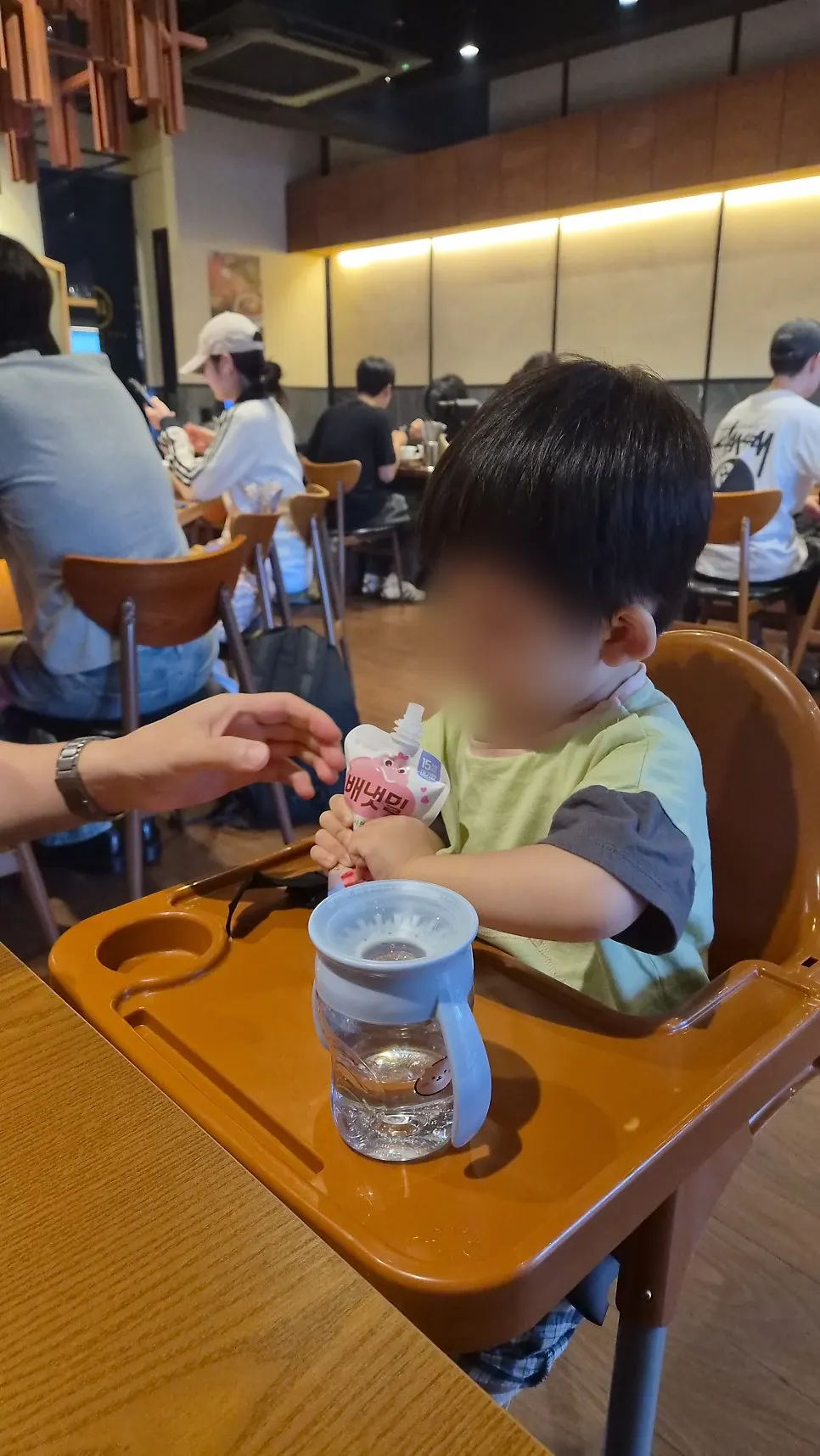 Seat with a baby chair at Mentsuru Children's Grand Park Branch