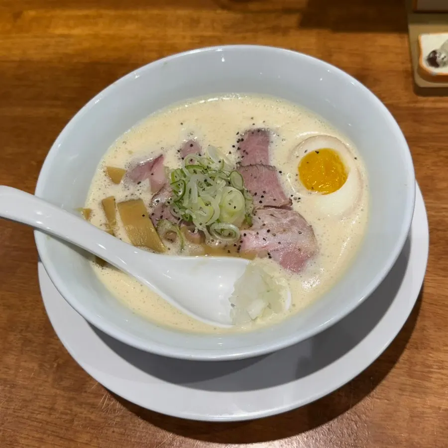 Mentsuru's tori paitan ramen