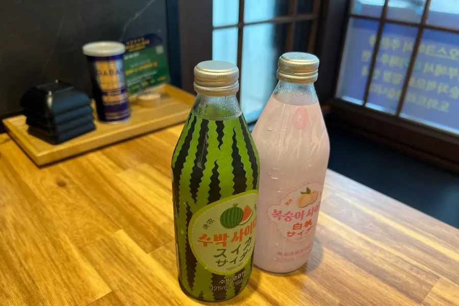 토모마스 수박사이다와 피치사이다 병