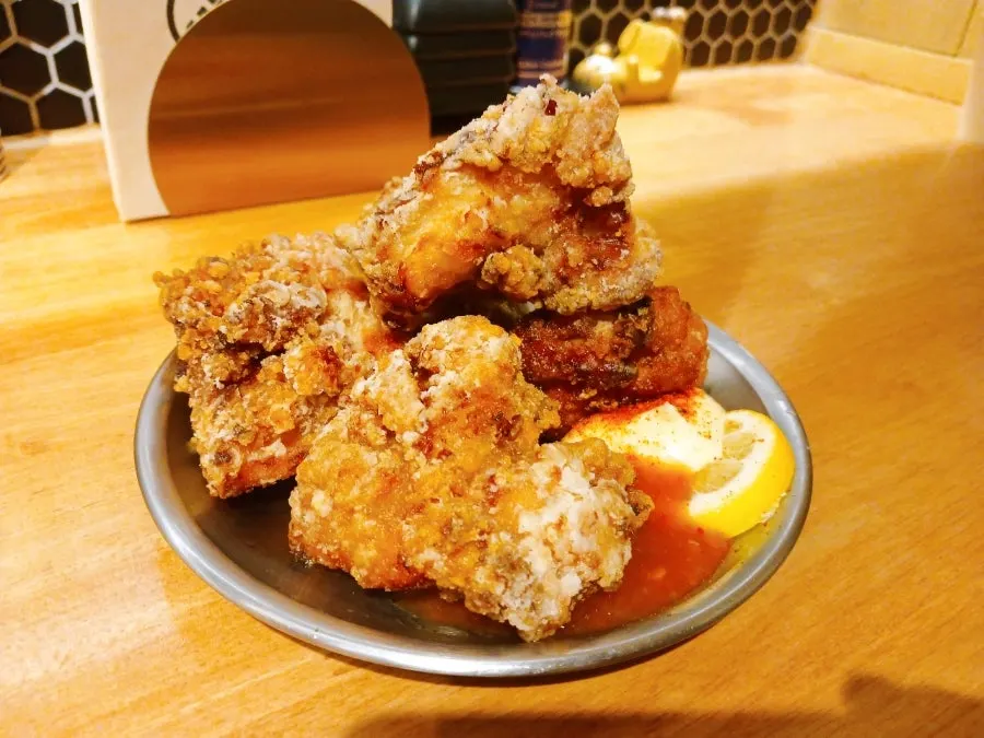 Plate of handmade gara-age for ₩7,000 at Mentsuru