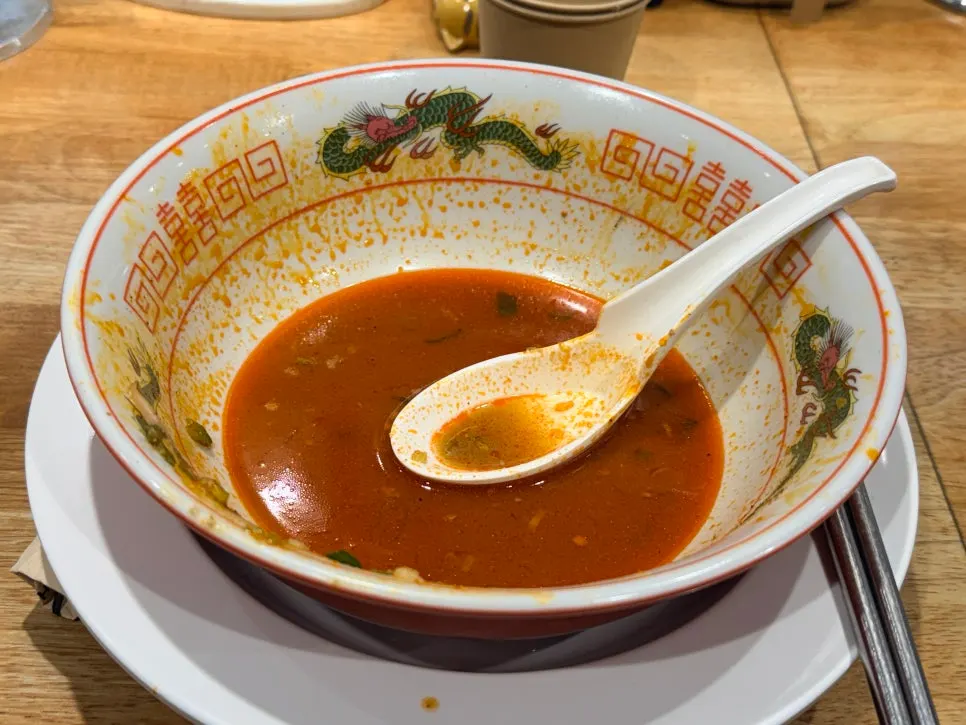 Table at Mentsuru City Hall Branch after the meal