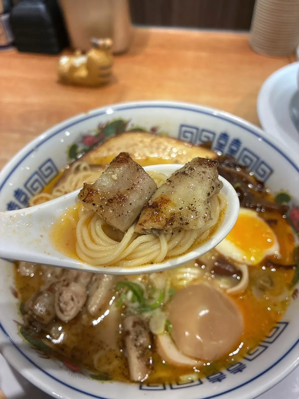 Signature shot of Mentsuru City Hall Branch's motsu tonkotsu ramen