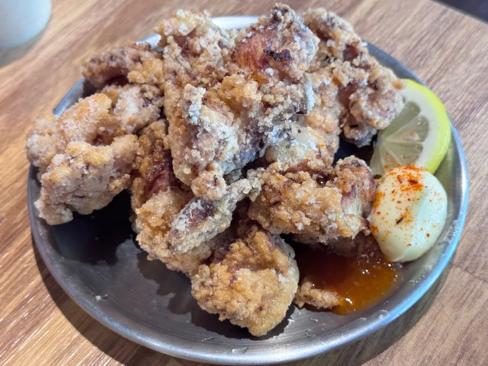 Plate of handmade gara-age at Mentsuru City Hall Branch