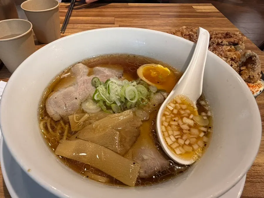 A bowl of shoyu ramen at Mentsuru City Hall Branch