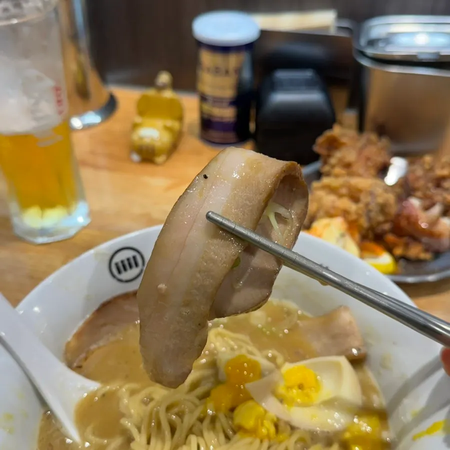 추가한 가브리 차슈와 기본 차슈