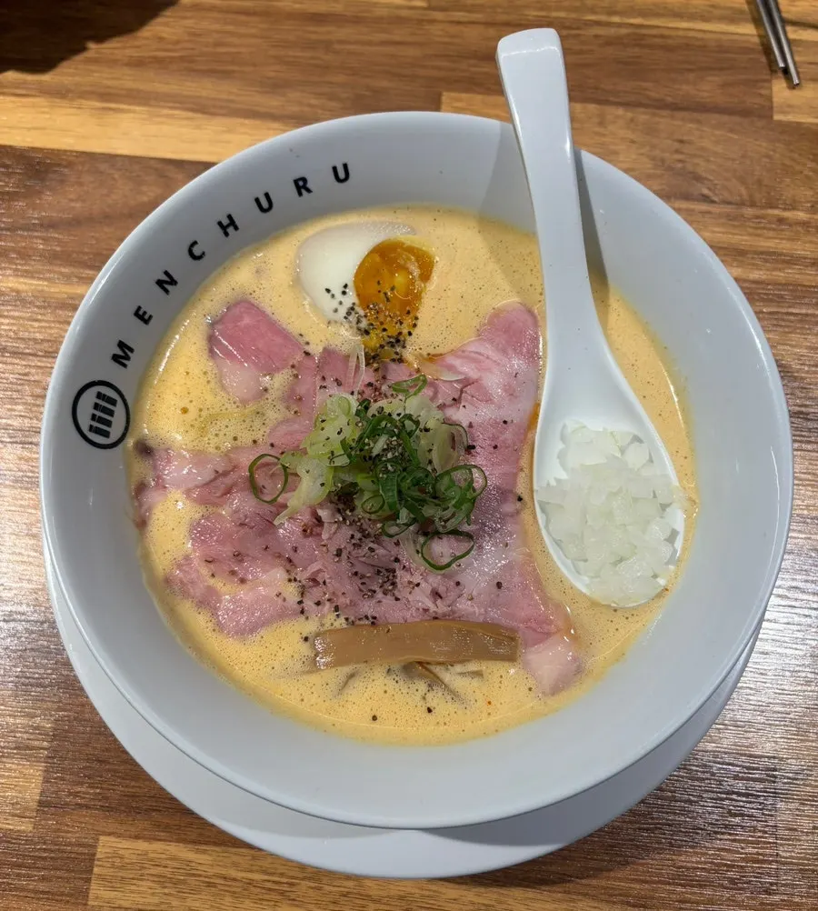 매운맛 옵션을 추가한 토리파이탄 면과 국물