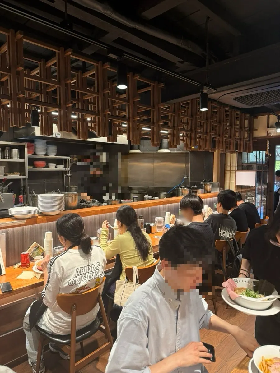 멘츠루 을지로점 매장 내부 모습