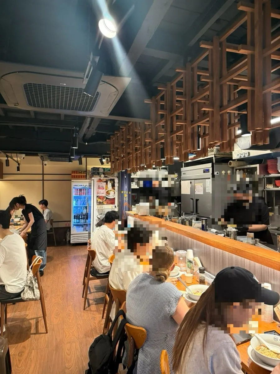 혼밥 가능한 다찌석 자리