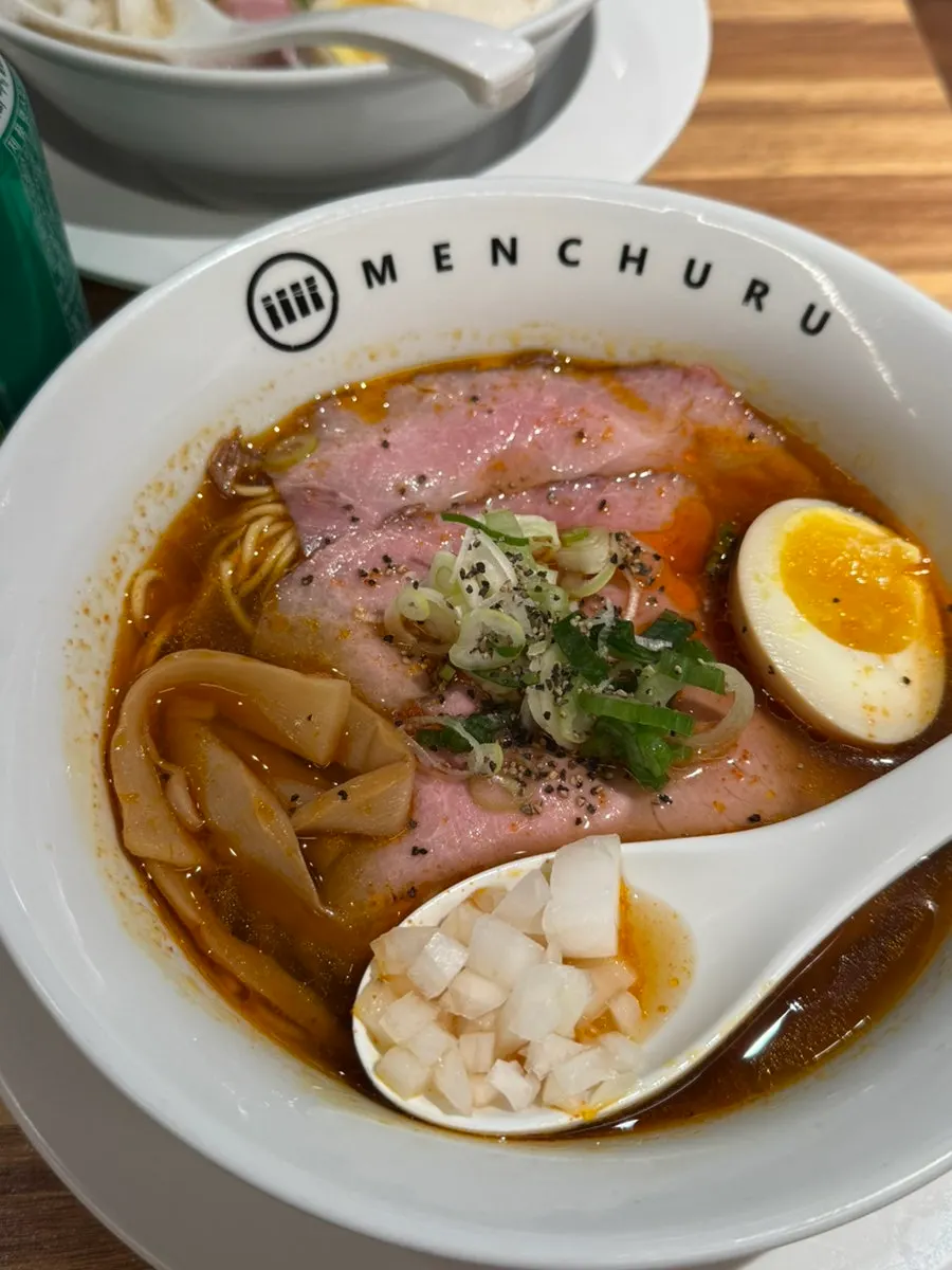 매운쇼유라멘과 토리파이탄 두 그릇