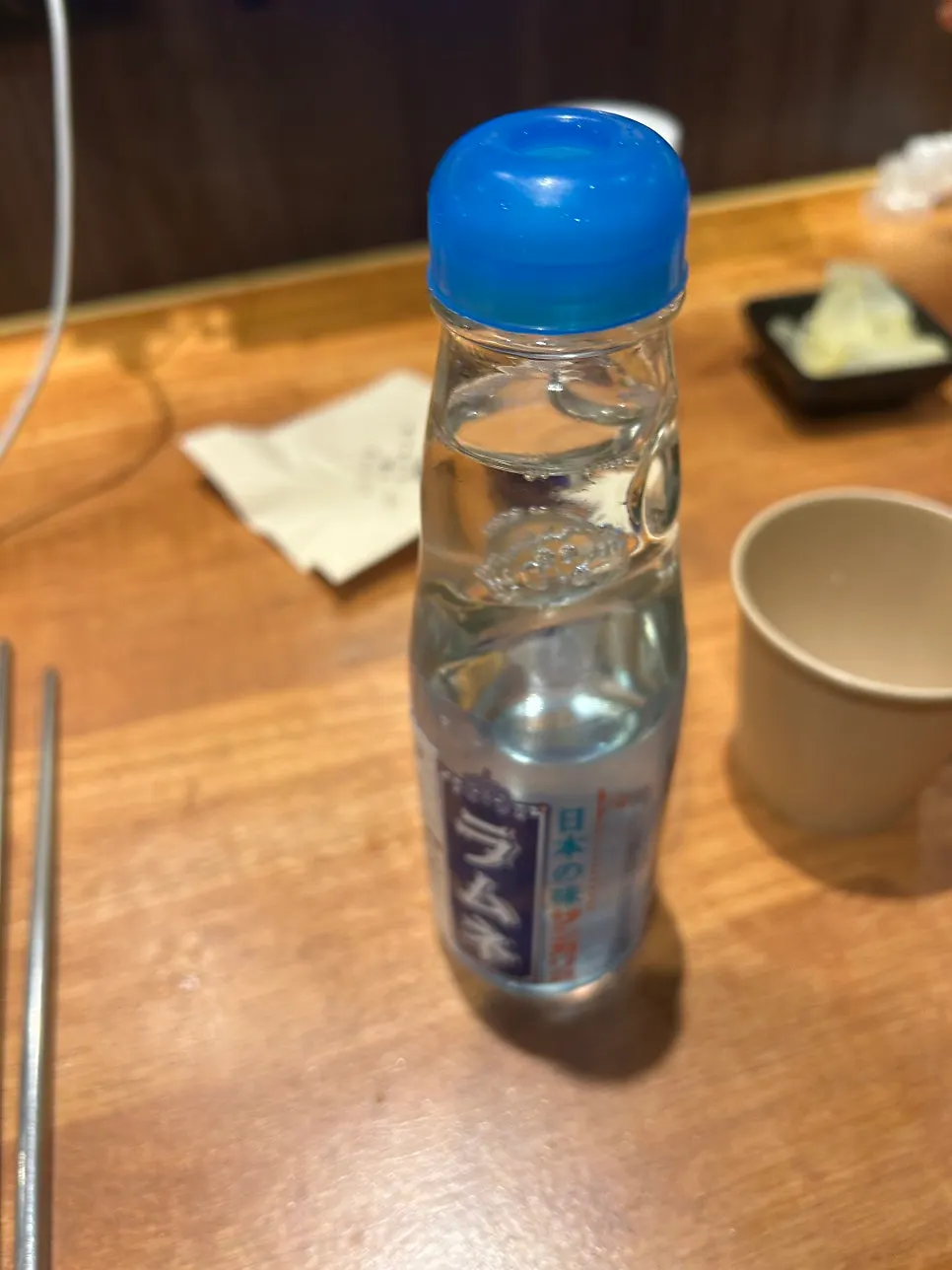 구슬이 떨어진 라무네 병
