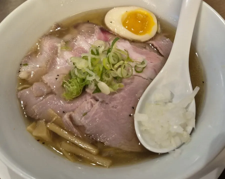 Shio ramen made with salt-seasoned chicken broth
