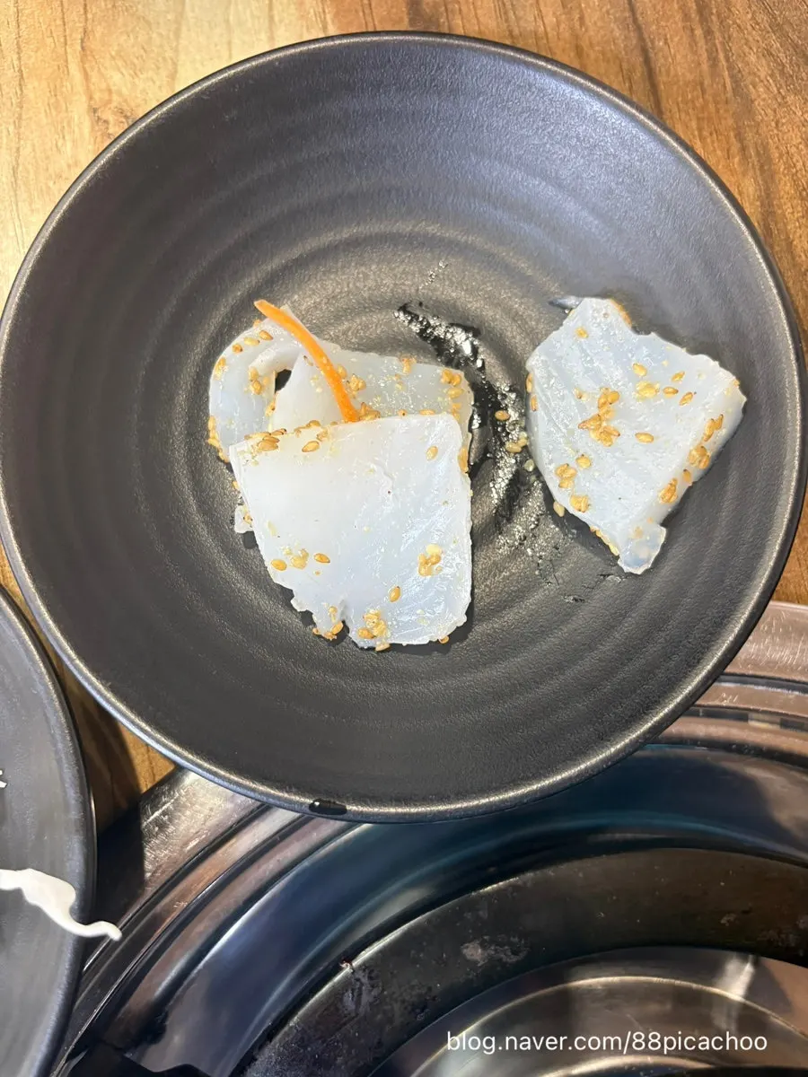 Variety of dishes in the family-style hanjeongsik course