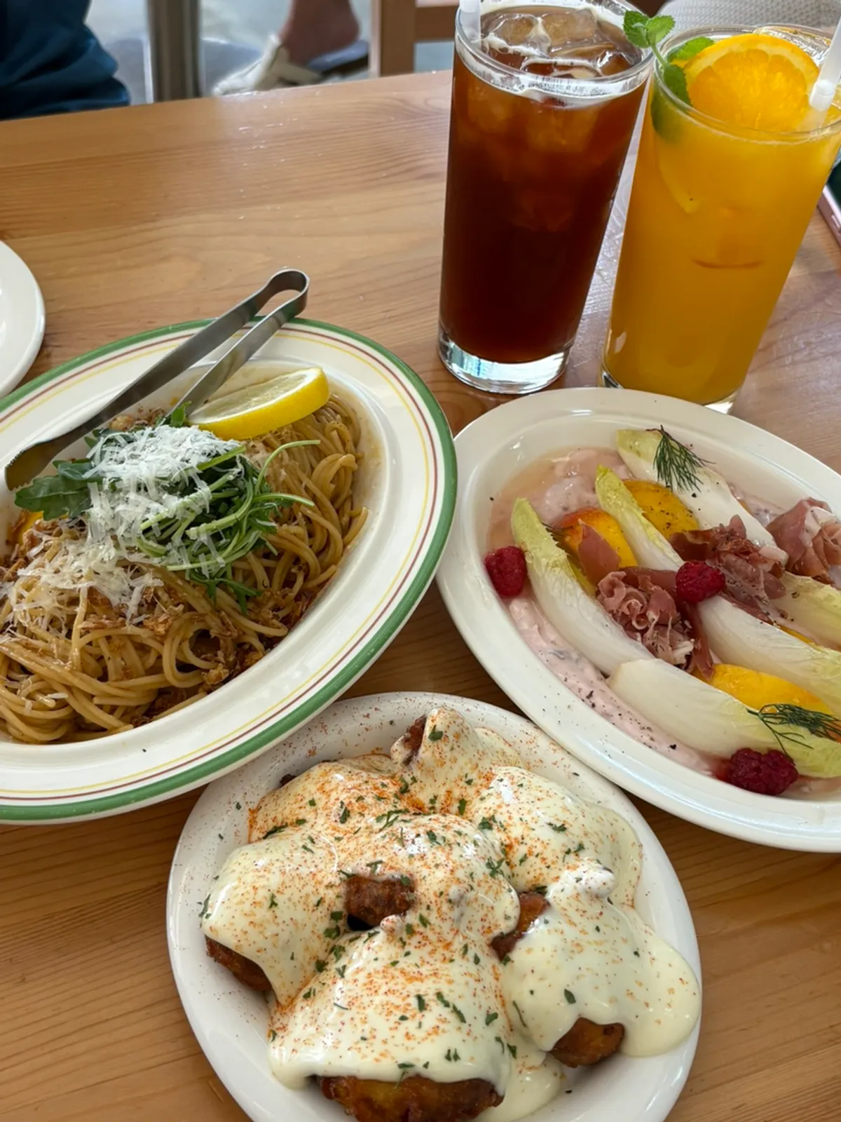 Full brunch spread with drinks at Meolmeol Pangyo