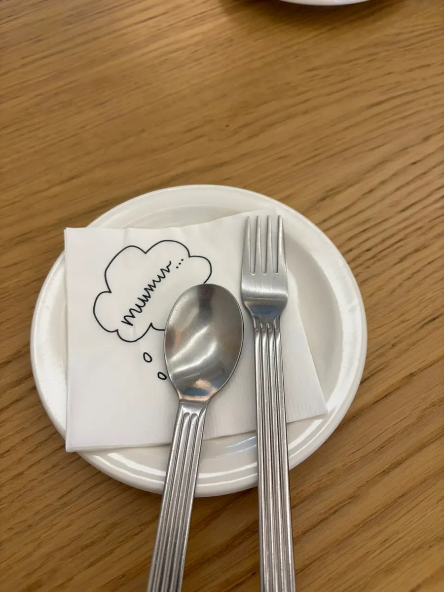 Table setting at Meolmeol Pangyo, good for a date