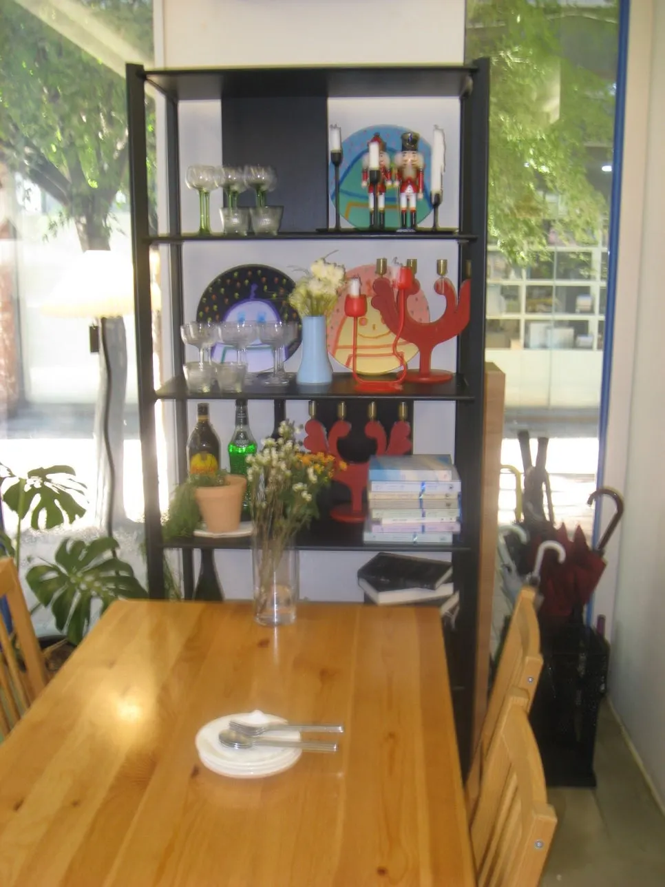 Group seating at Meolmeol Pangyo suitable for gatherings