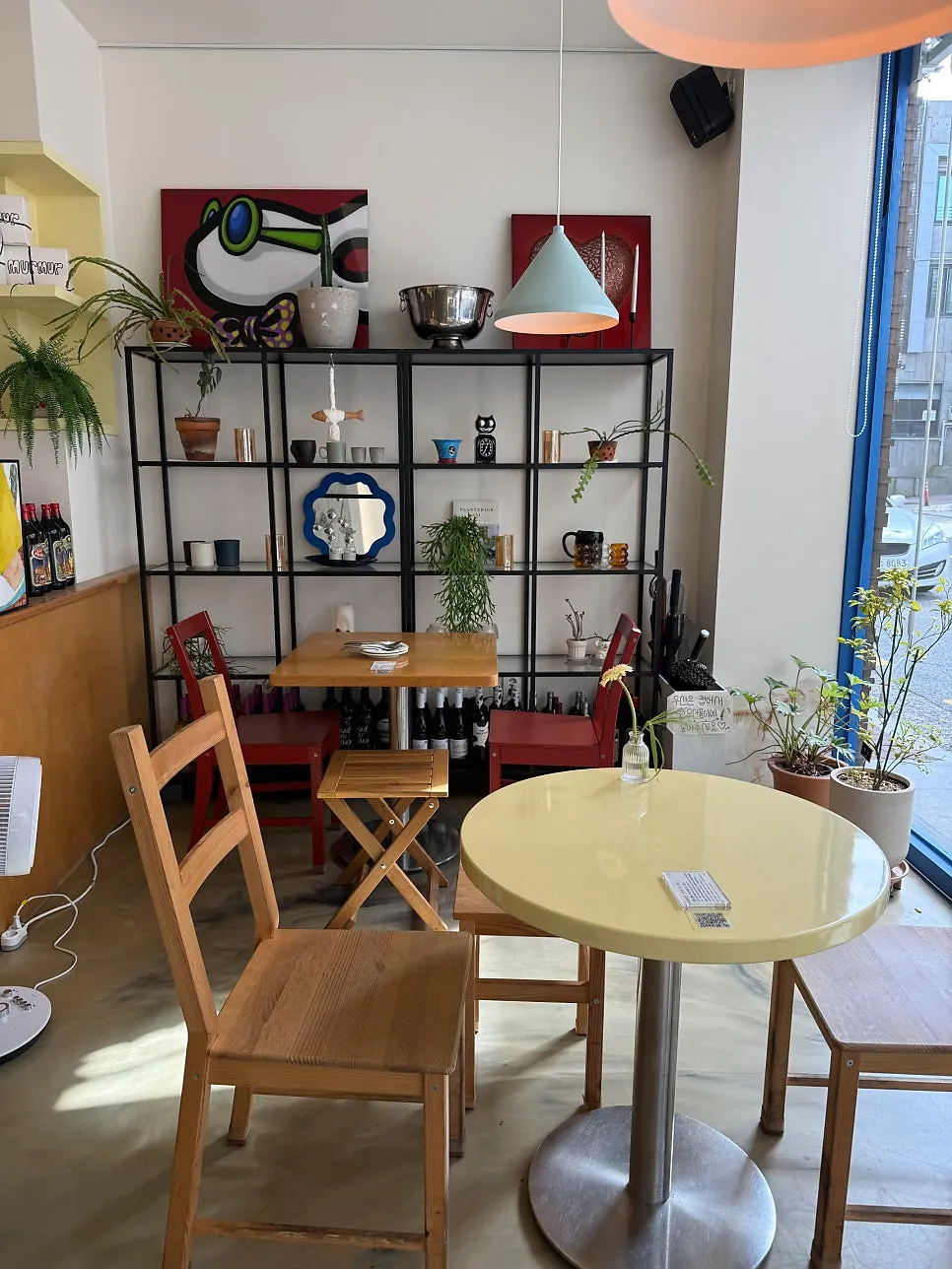 European-style interior of Meolmeol Pangyo