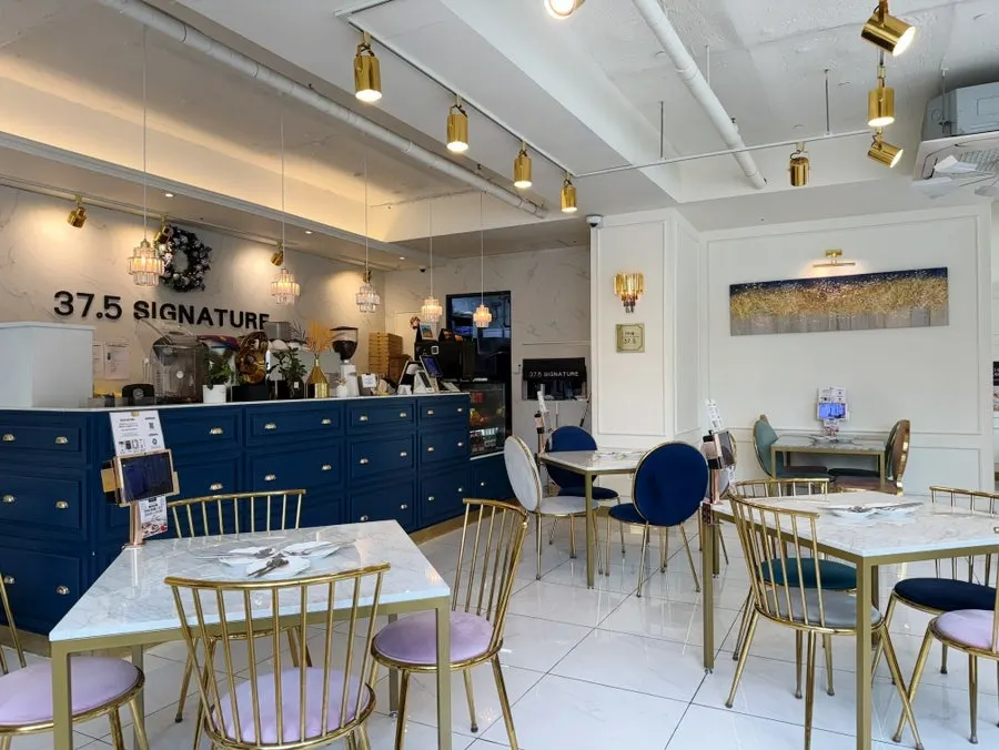 Spacious restaurant seating