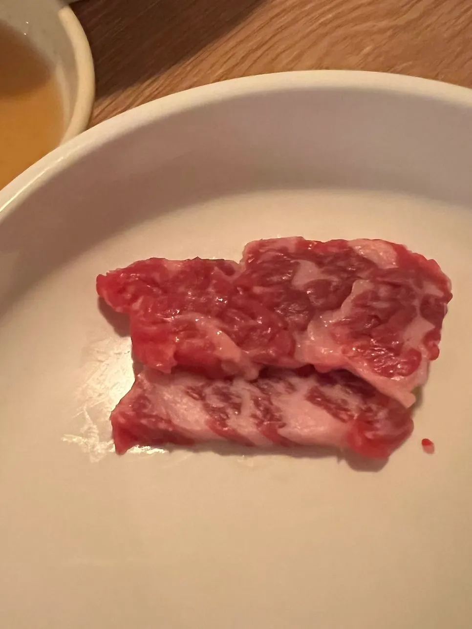 薄く切られた生チャドルサシミ
