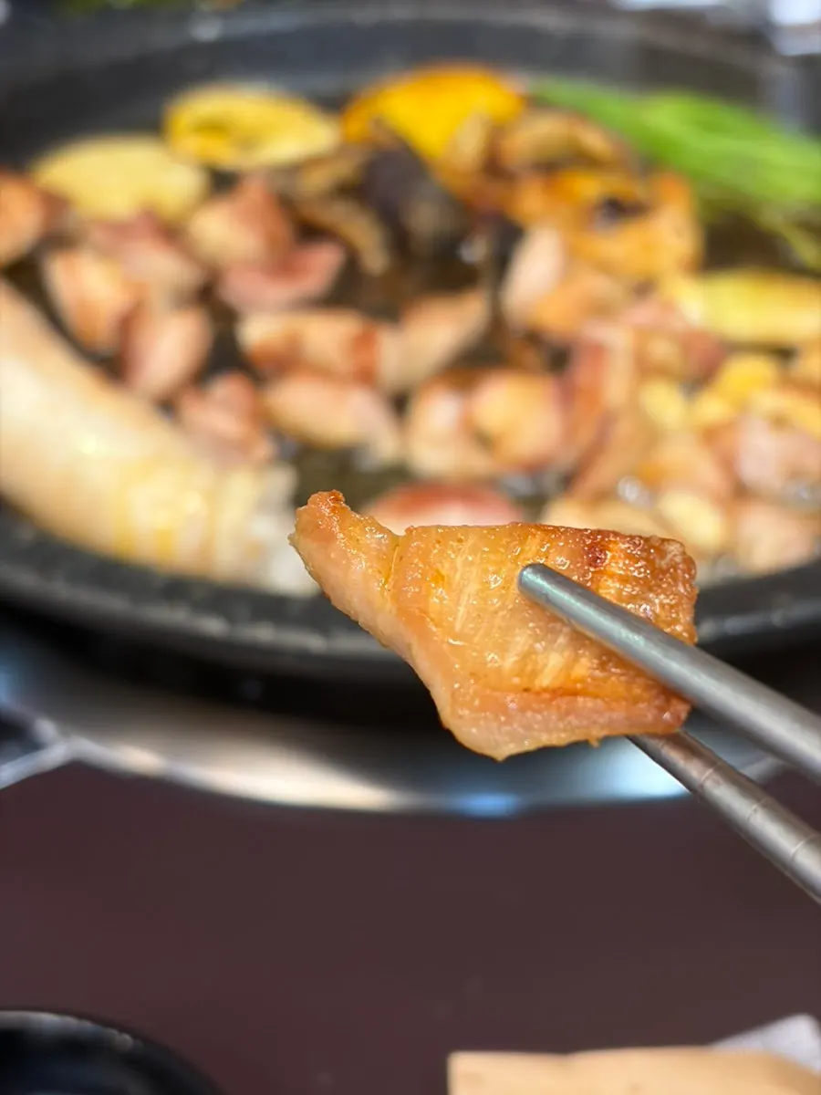 Different gopchang cuts grilled and eaten in order