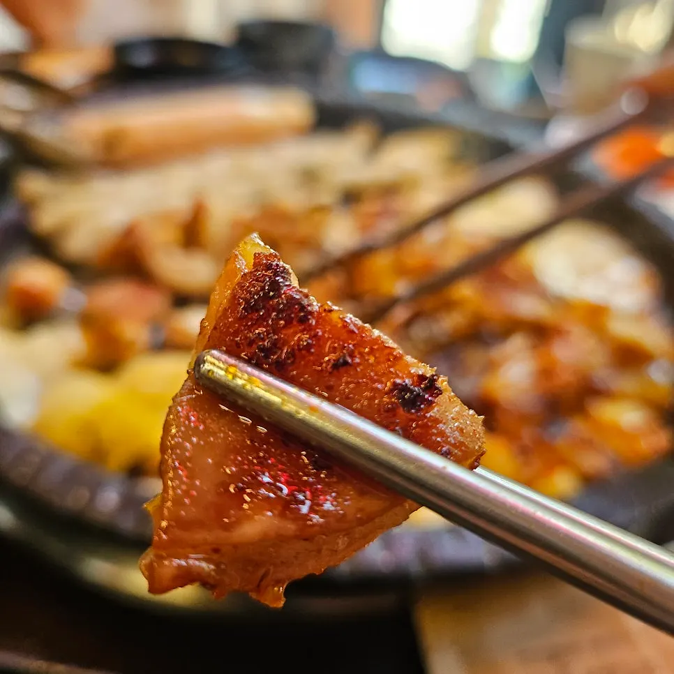 Grilled honeycomb tripe with visible layered texture