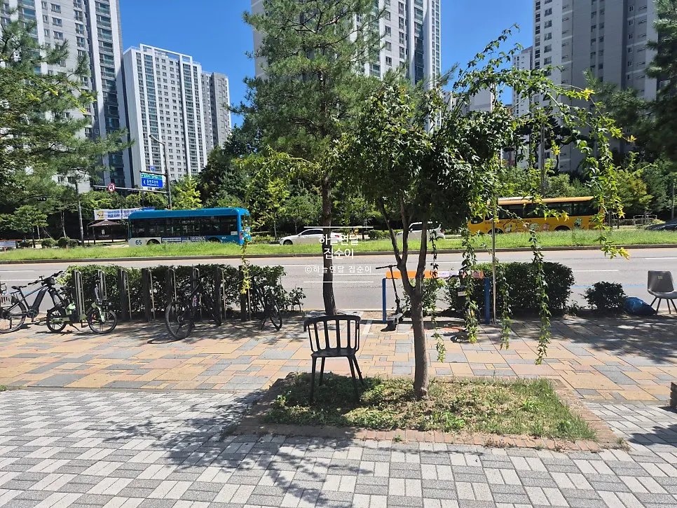 Full view of the waiting area at Mibundang Dongtan Station Branch