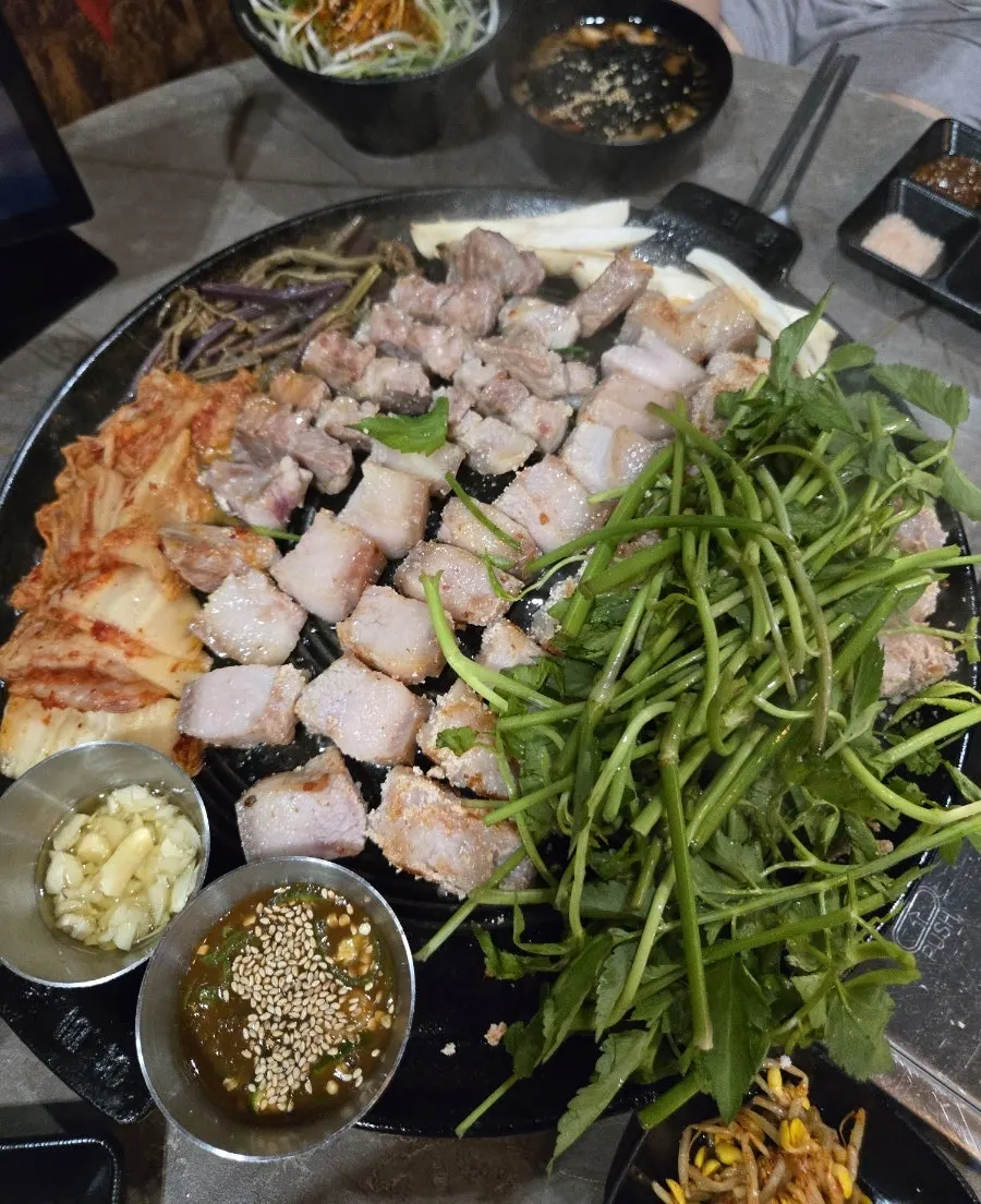 Grilled pollack roe pork belly