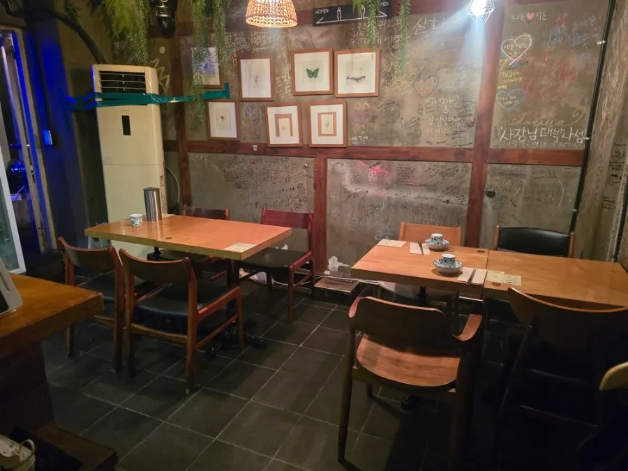 Private inner space at Midoriya good for groups