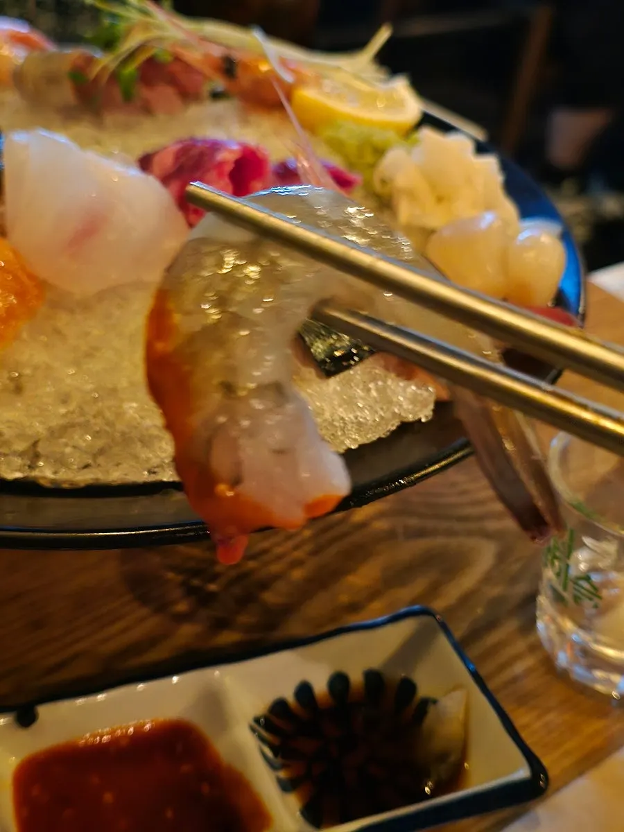 Vertical shot of Midoriya's aged sashimi