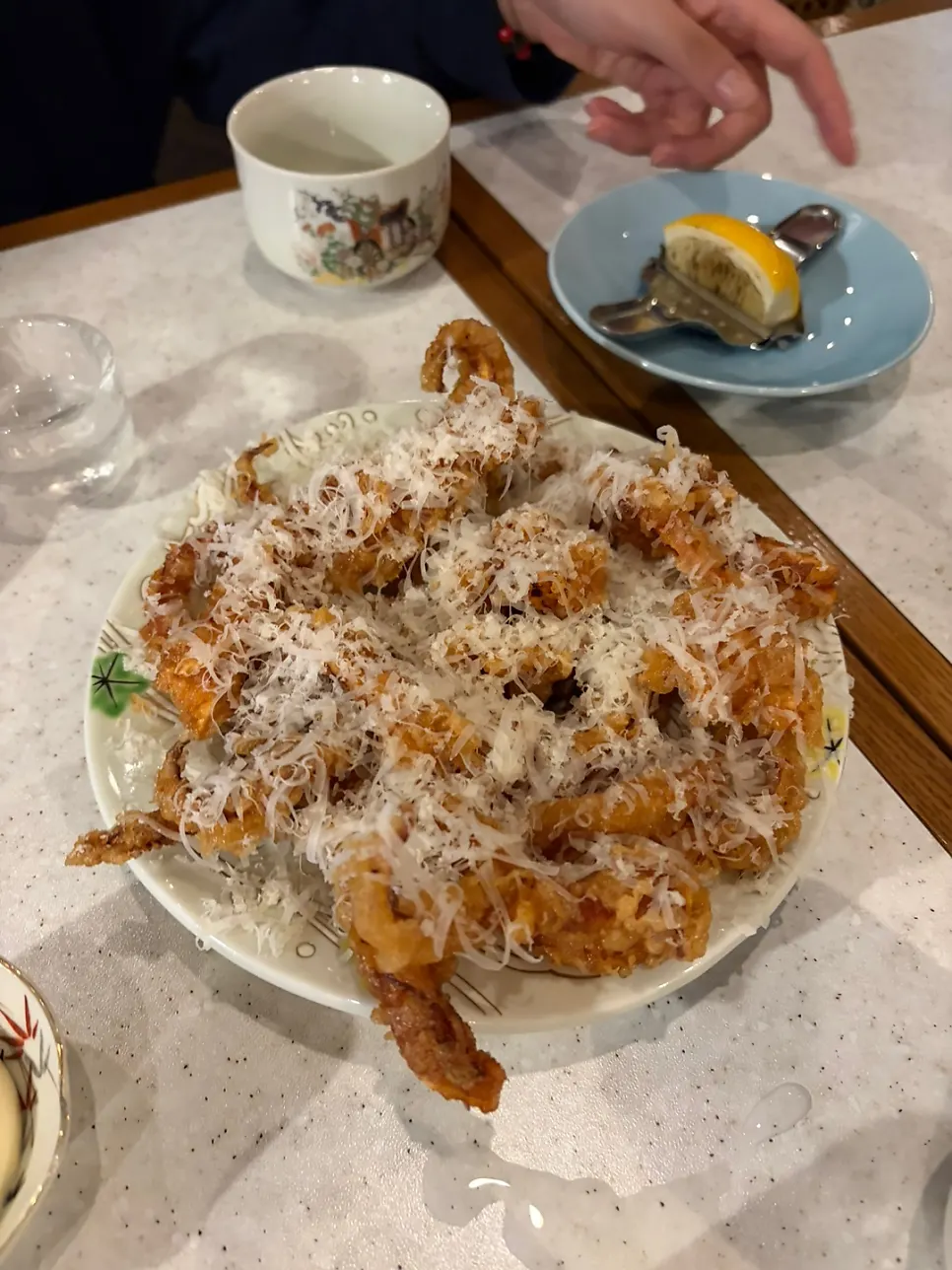 다찌석에서 보이는 셰프의 조리 모습