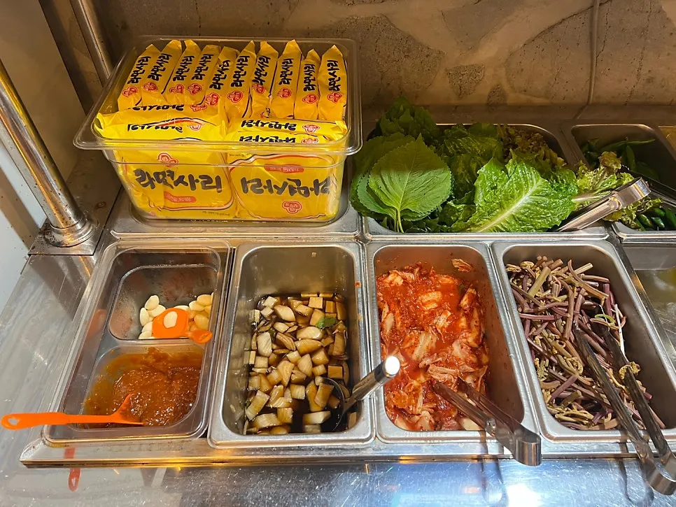 게임기와 뽑기 기계가 있는 코너