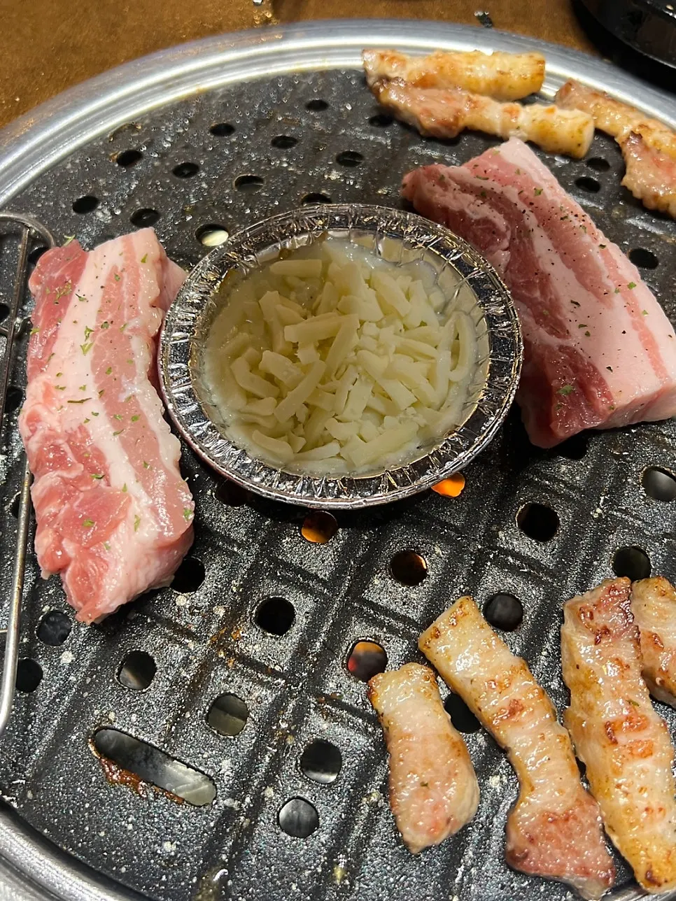 커플세트로 나온 삼겹살과 이베리코꽃목살