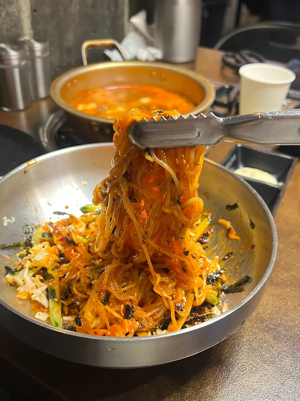 양념을 비빈 비빔쫄면