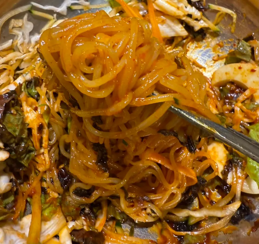 Spicy chewy noodles included in the couple set