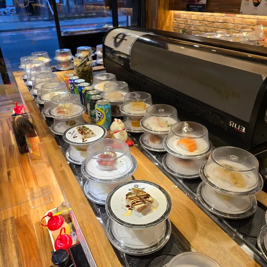 Rail with a wide variety of conveyor-belt sushi