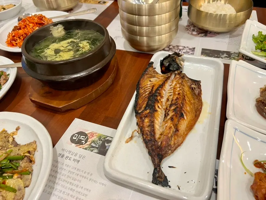 Oven-baked Norwegian mackerel