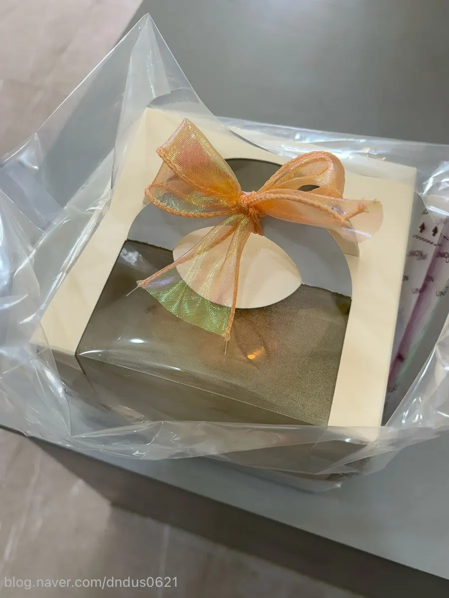 Rice cake picked up after a KakaoTalk reservation