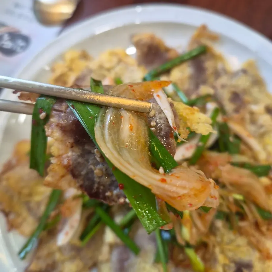 열무김치가 담긴 반찬 그릇