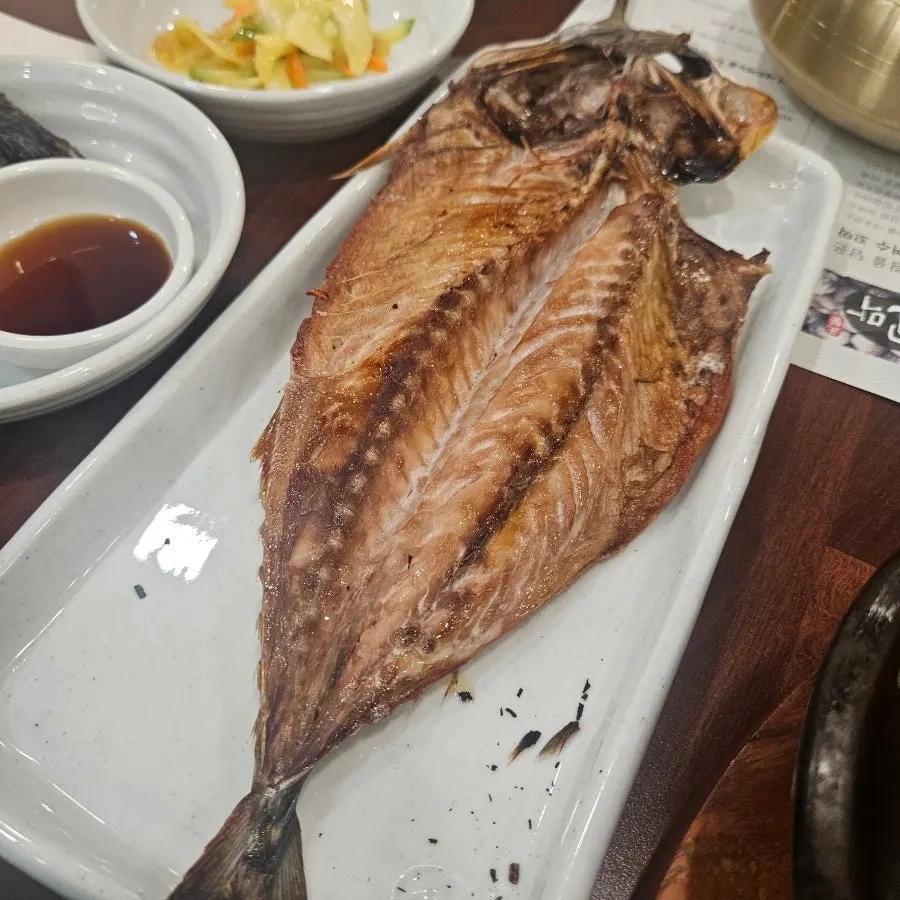 Plump, firm cockle bibimbap