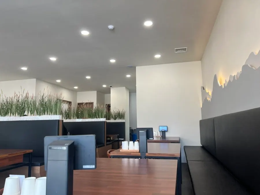 Interior of Mikodam Magok-Balsan Branch suited for family gatherings