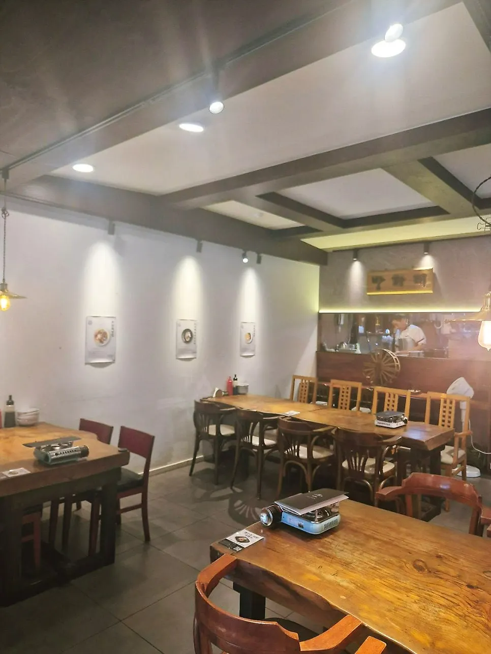 Set sashimi musiman dan ruang privat di The Bangpaje, Millak-dong