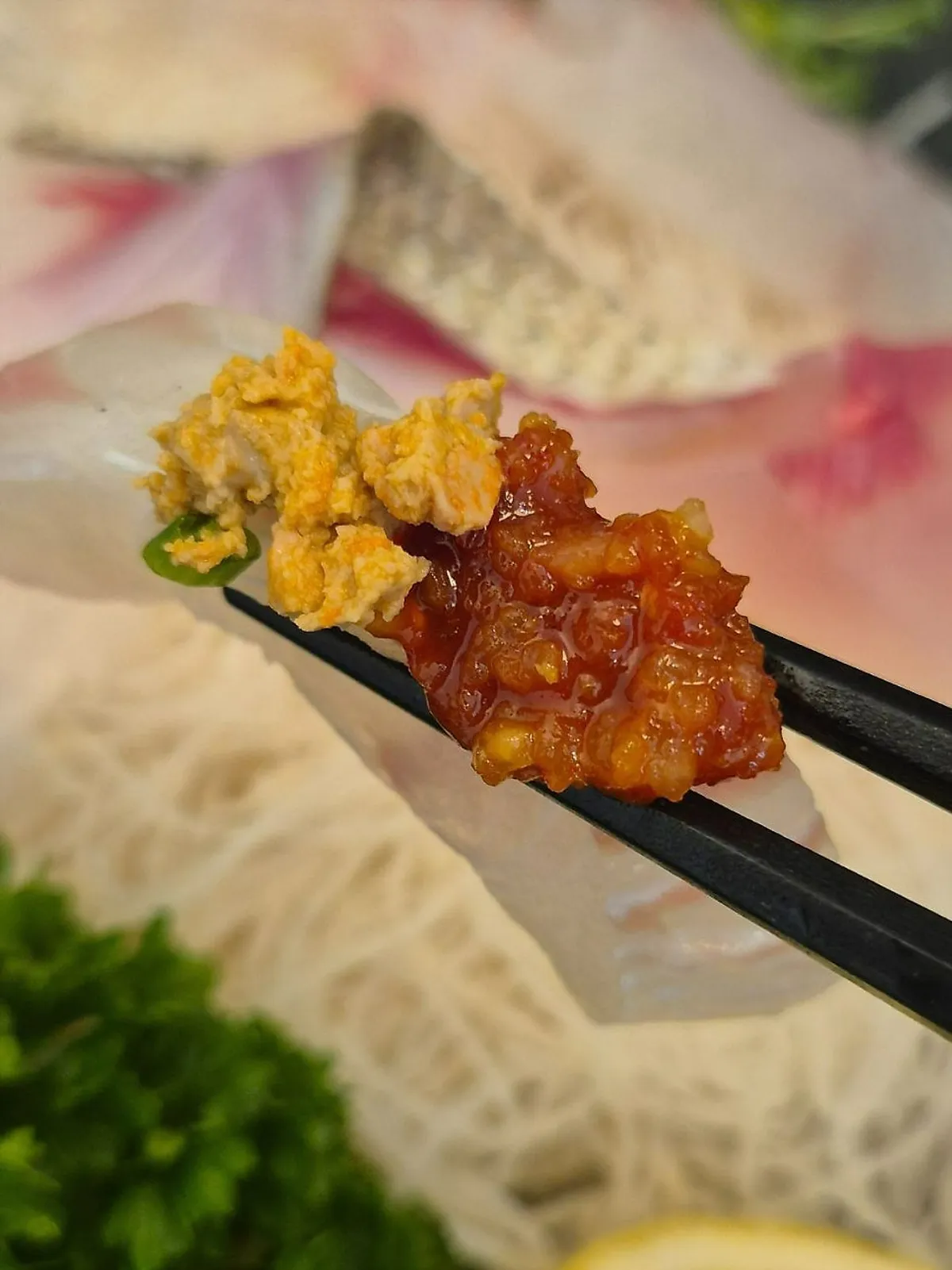 Sashimi tebal dicocol ssamjang spesial