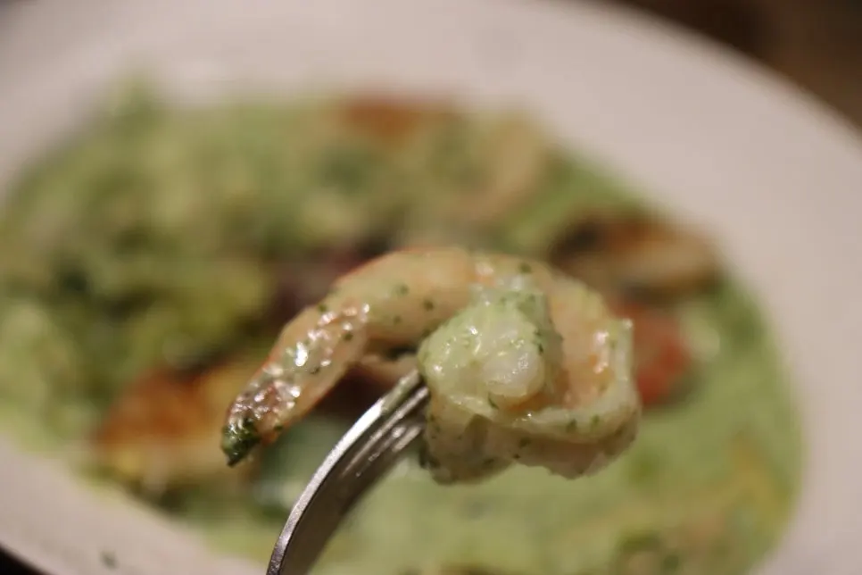 Gnocchi with large seafood pieces