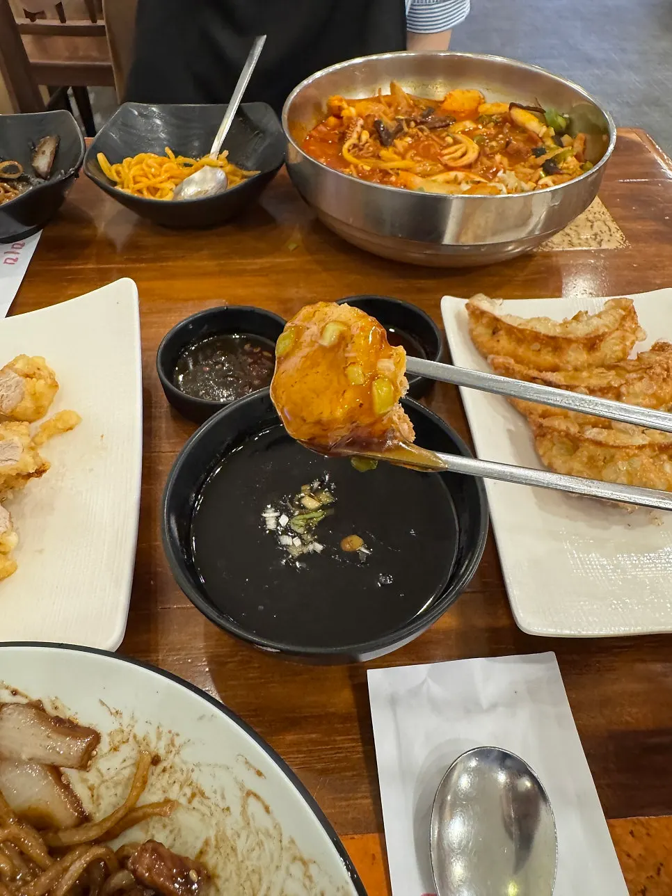 얼큰한 신미짬뽕 국물과 면