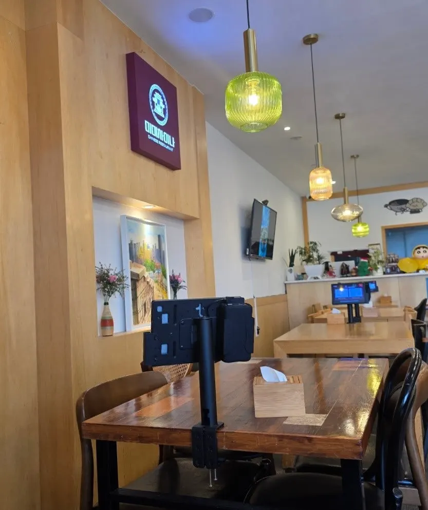 Mimi China's cafe-like interior atmosphere