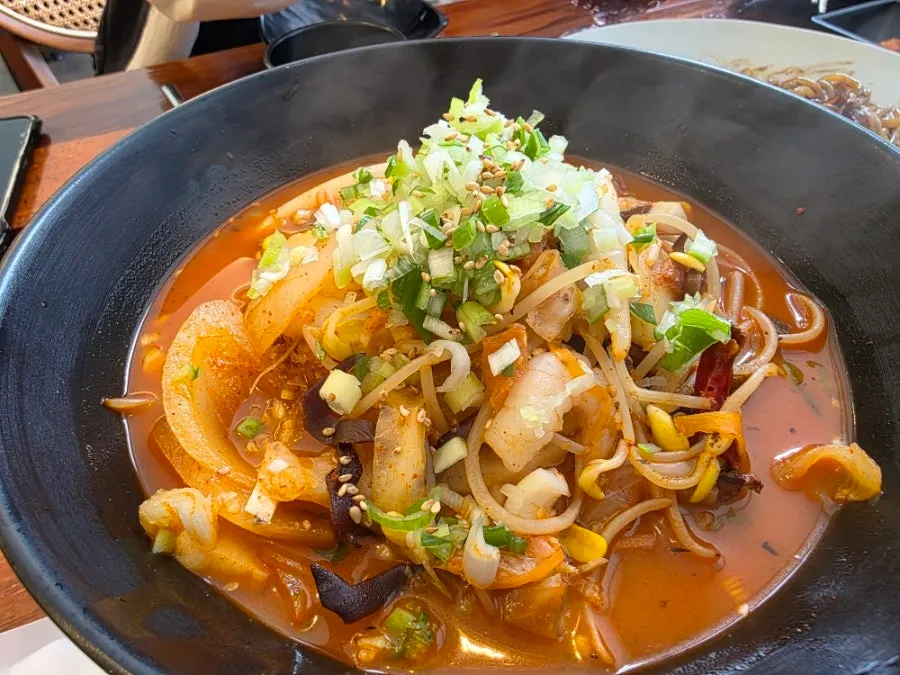 Large sinmi jjamppong piled high with seafood and vegetables