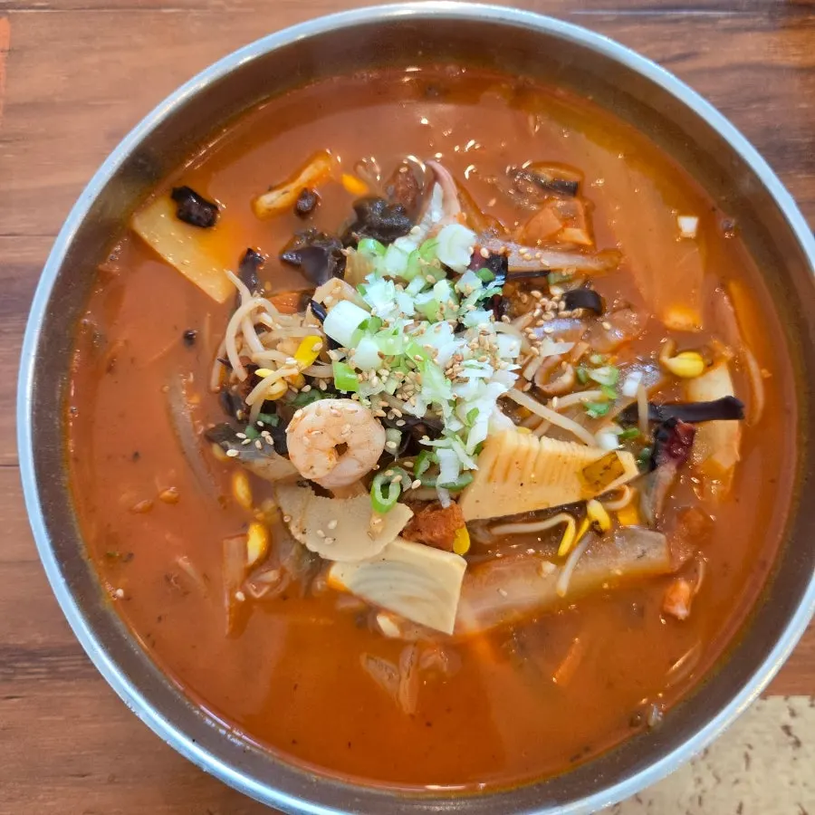 Jjajangmyeon mixed with sauce