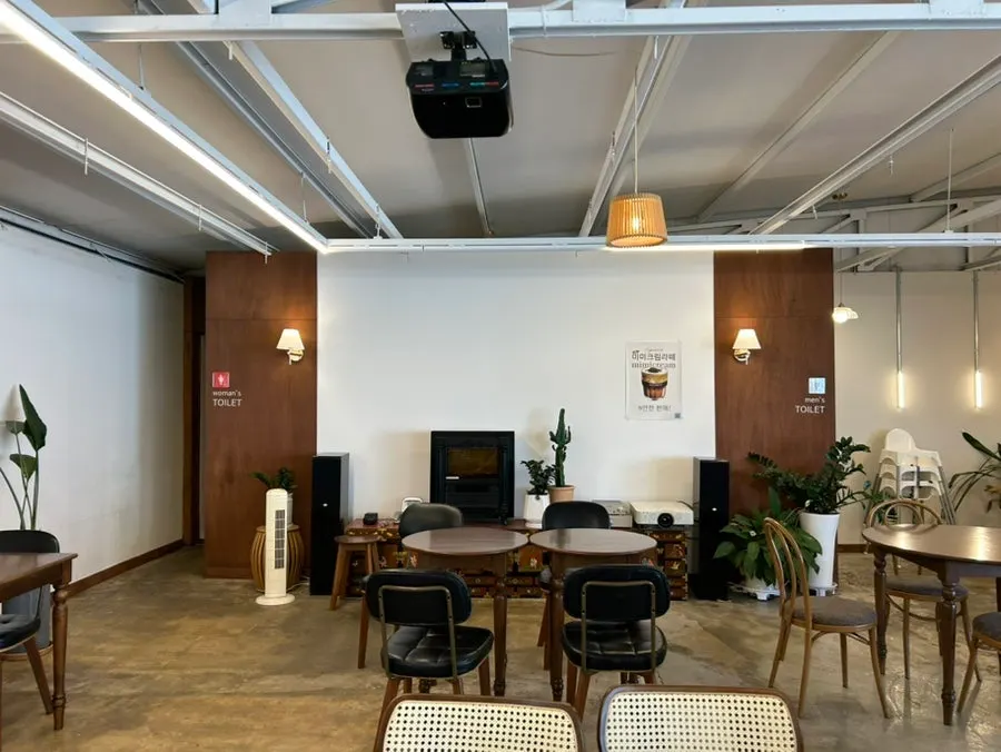 Spacious interior seating at MIMI Coffee Mill