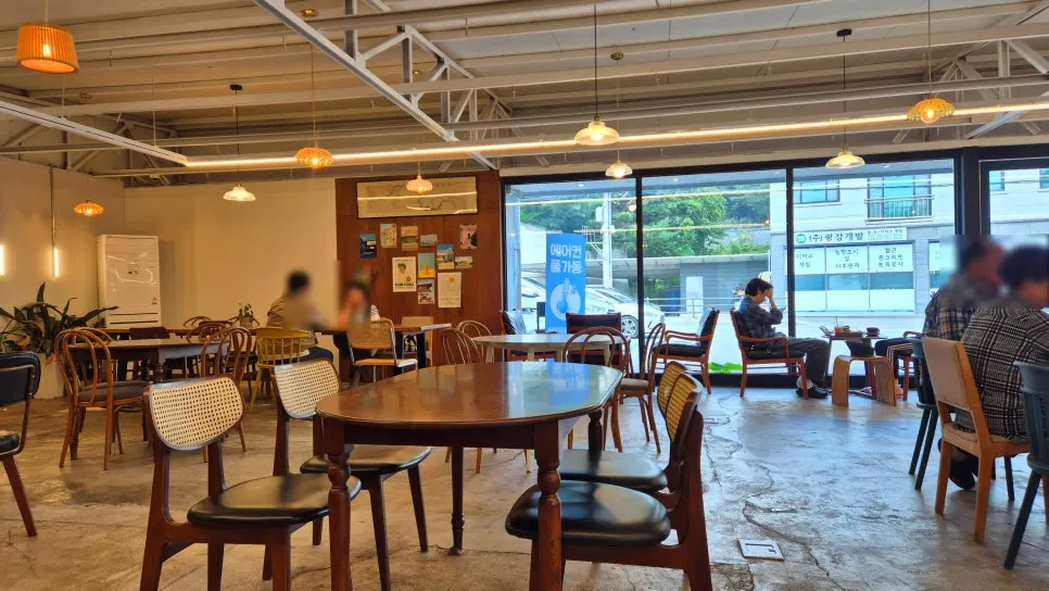 Interior decorated with wood tones and plants