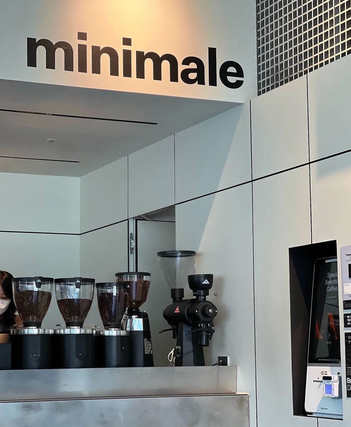 Final shot of Minimale Coffee Roaster's coffee and desserts